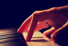 竞技宝官网：世界杯外围赛四球轻取印尼 日本领先优势扩大至七分.